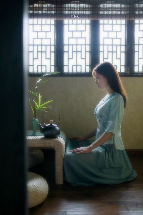 爱游戏体育app-精彩游泳新星初登赛场，游泳新星女