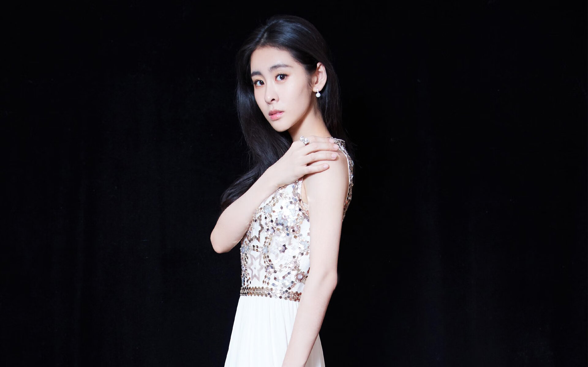 爱游戏-“华金·托比利亚的快速反击与精湛技巧，成为美洲狮队致命武器”