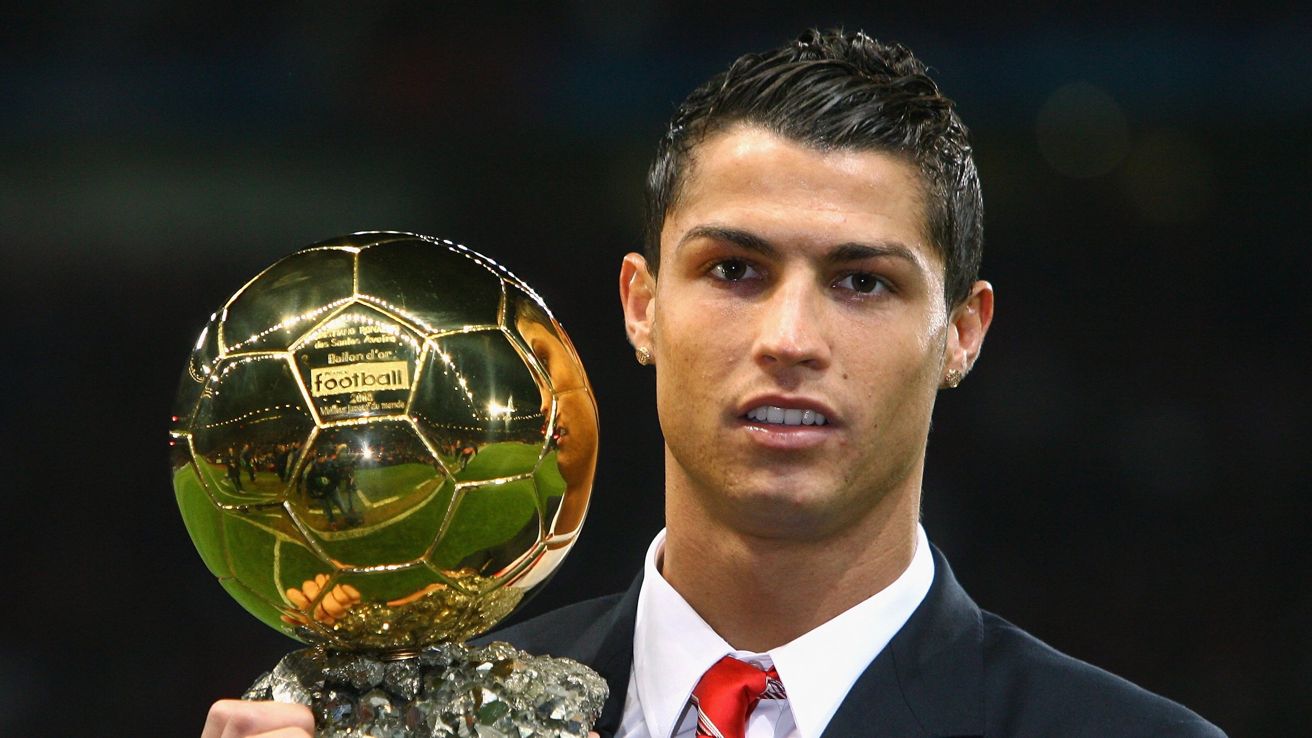 爱游戏体育app-法甲青训加入语言表达测试培养组织型中场沟通力